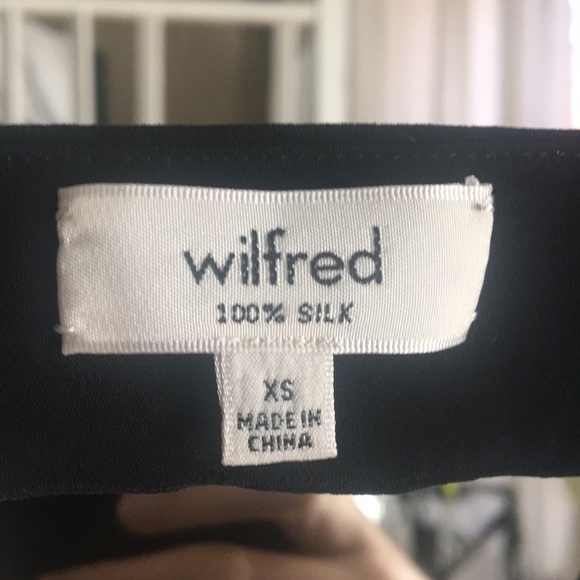 Aritzia blouse - Picture 3 of 5